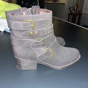 Brown boots!!! women’s sized 8.5